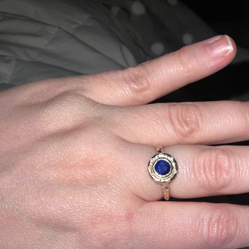 Elegant Gold and Blue Stone Ring